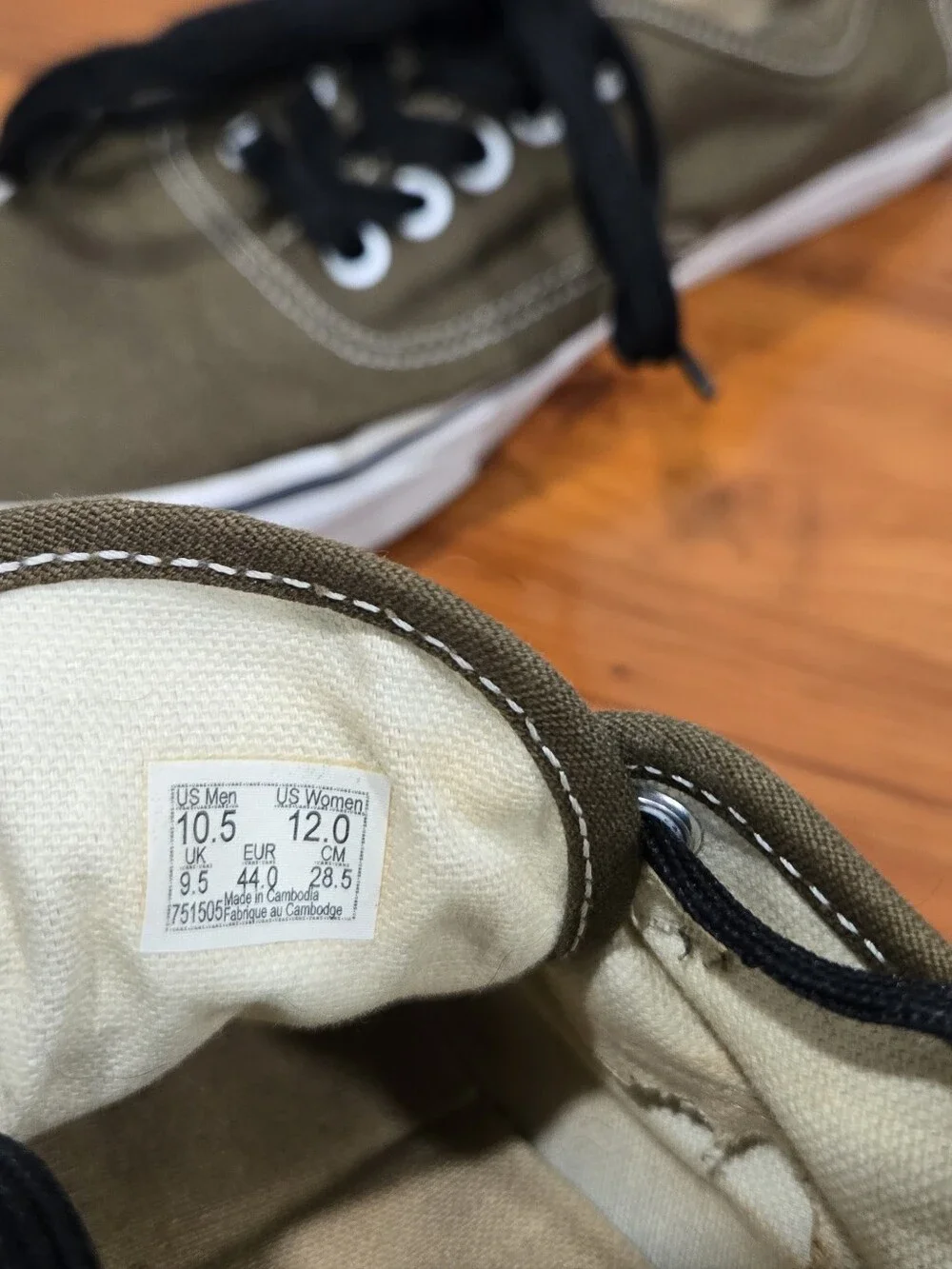 Vans authentic low